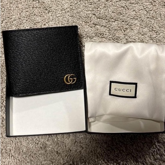 Brand new never used GG MARMONT LEATHER BI-FOLD WALLET. - Picture 3 of 8